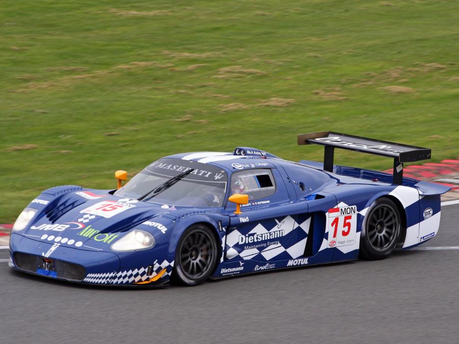  Maserati MC-12 GT1 2004 года  (фото 5 из 16)